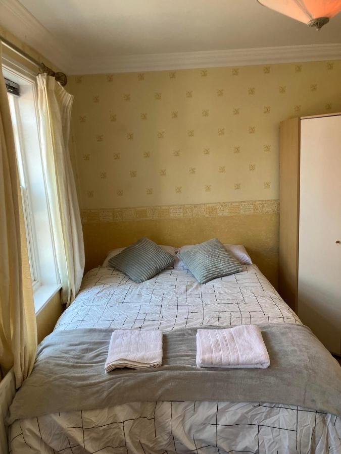 Central Chester Bedrooms Exterior foto